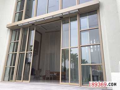 自動(dòng)折疊門 電動(dòng)折疊門