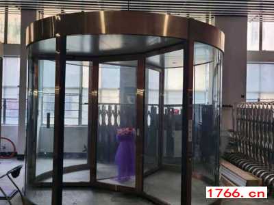 兩翼旋轉(zhuǎn)門豪華帶展箱,鄭州同創(chuàng)旋轉(zhuǎn)門圖2