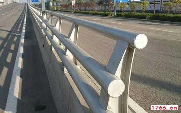 防撞護(hù)欄價(jià)格