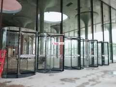 鄭州旋轉(zhuǎn)門安裝廠家