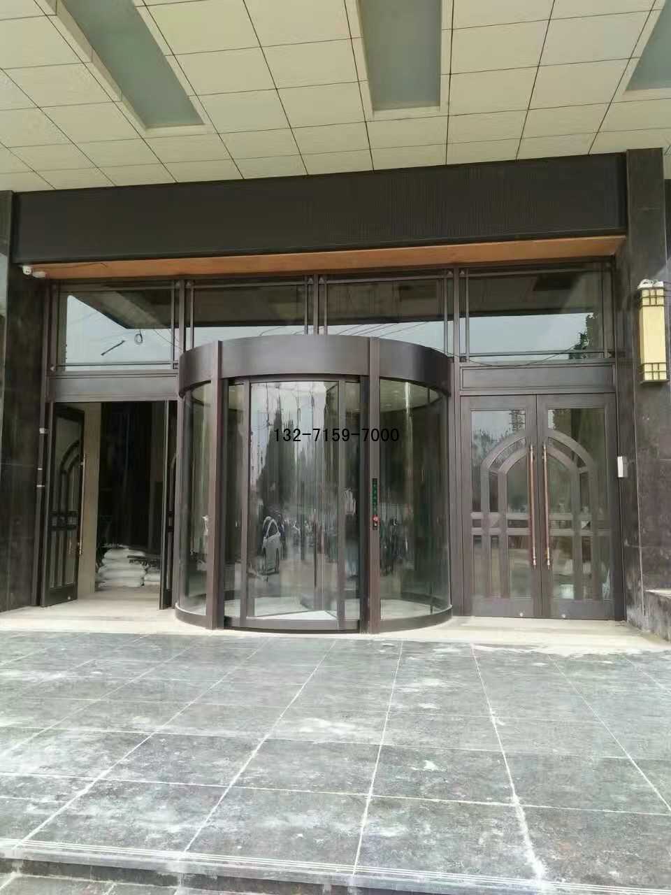 電動旋轉(zhuǎn)門 電動旋轉(zhuǎn)門