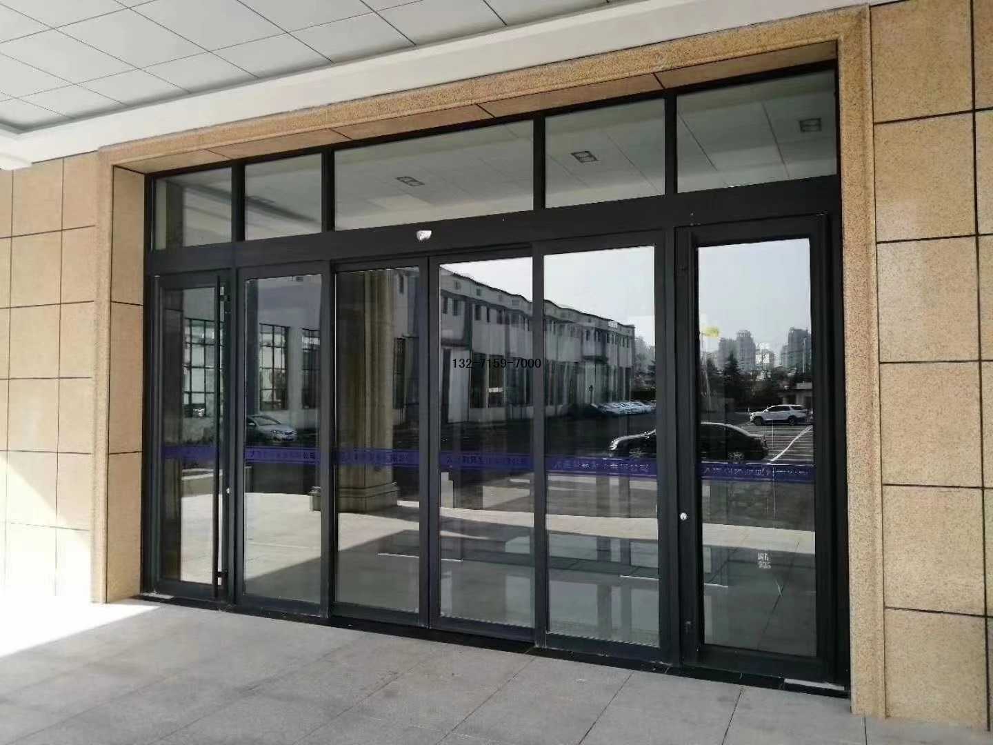 自動(dòng)感應(yīng)門