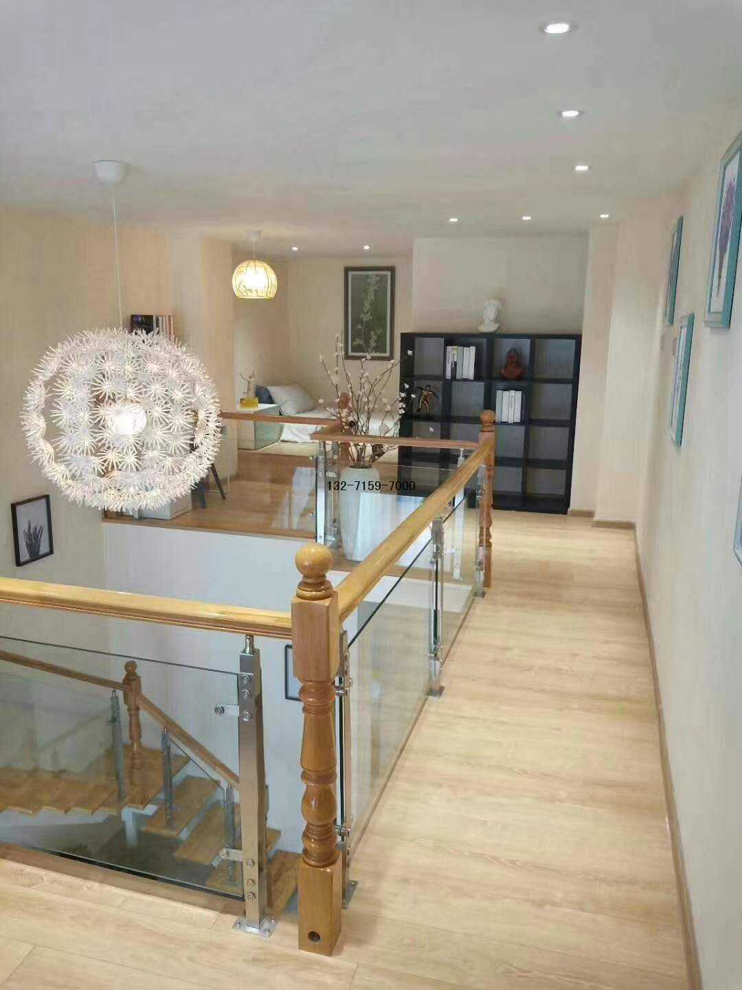 復式樓鋼化玻璃樓梯護欄