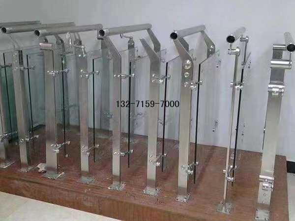 不銹鋼玻璃護欄 不銹鋼玻璃護欄