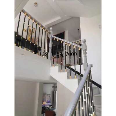 輕奢款鋁藝樓梯護(hù)欄，?鋁藝樓梯護(hù)欄的優(yōu)勢(shì)，鋁藝樓梯護(hù)欄圖片圖3