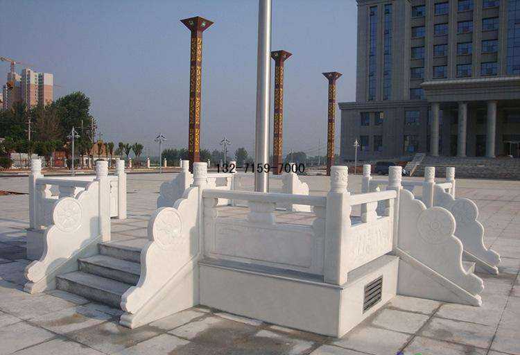 不銹鋼旗桿臺(tái)