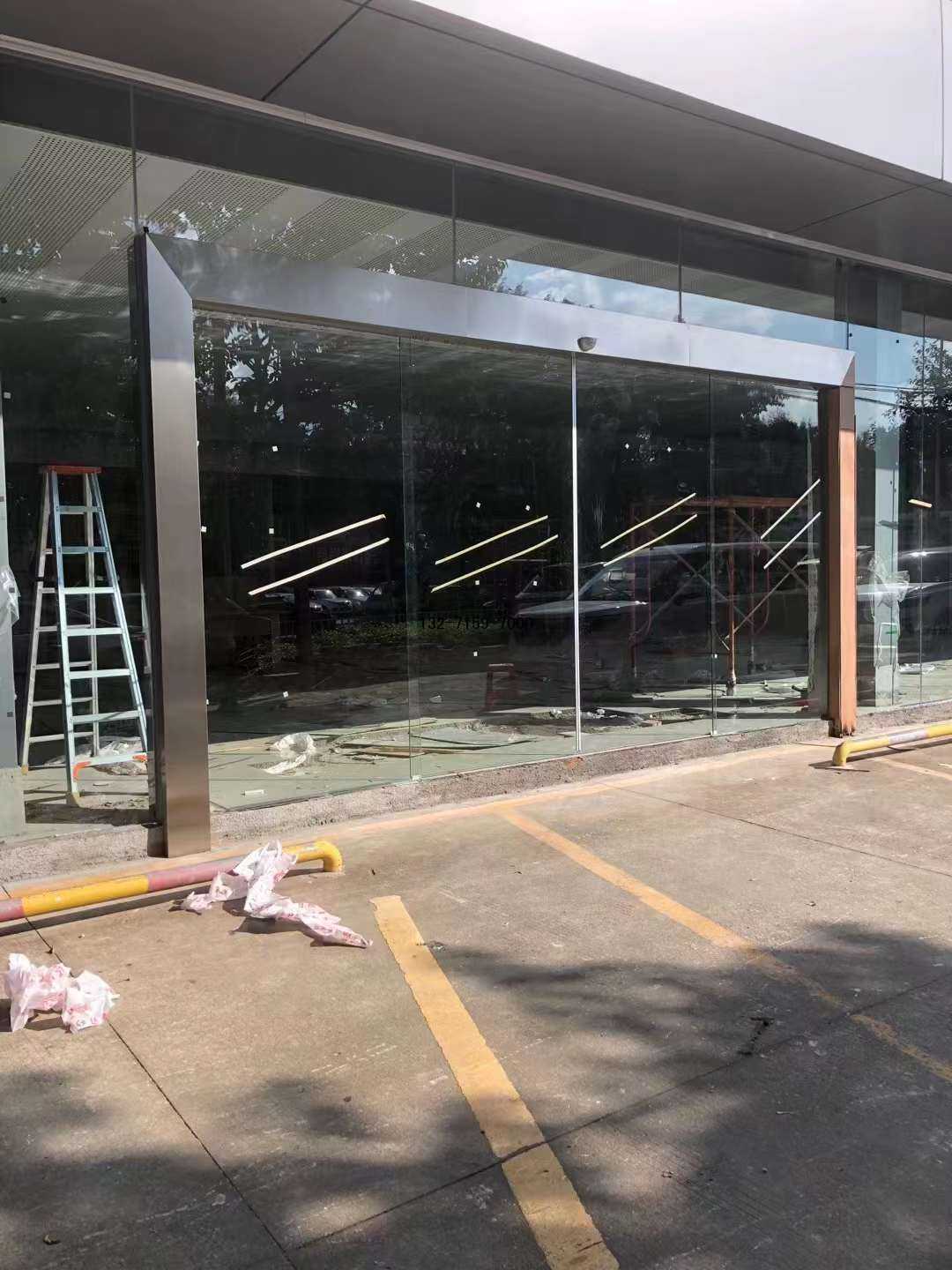 鋼化玻璃自動(dòng)感應(yīng)門(mén)