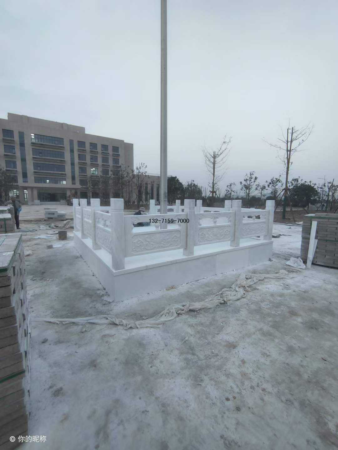 電動(dòng)旗桿漢白玉旗臺(tái)