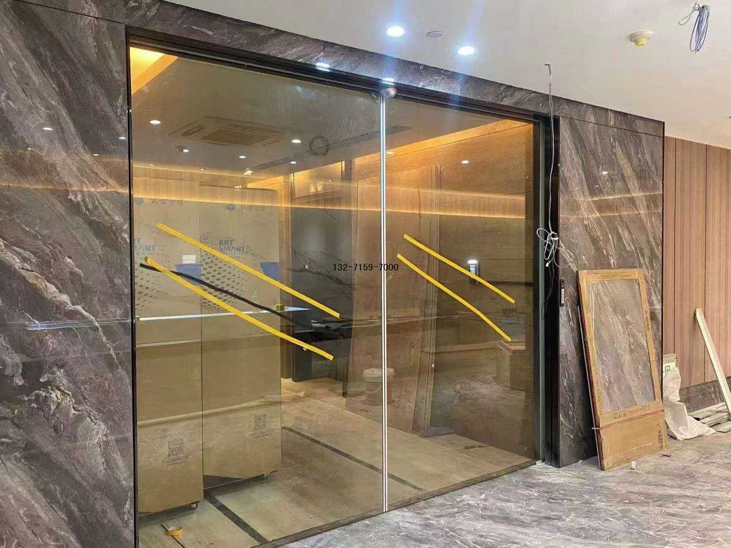 寫字樓鋼化玻璃自動(dòng)感應(yīng)門