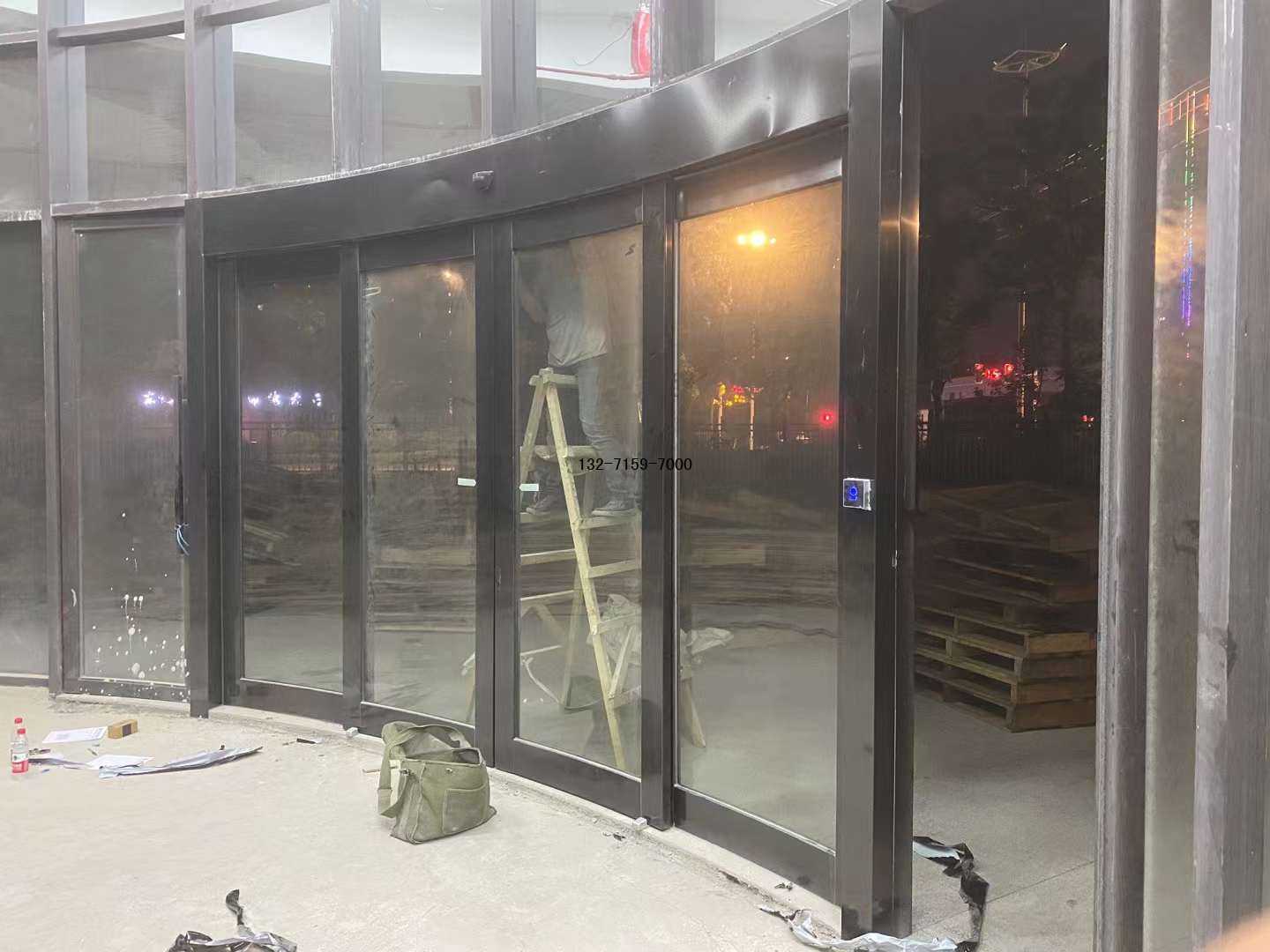 弧形自動(dòng)感應(yīng)門安裝