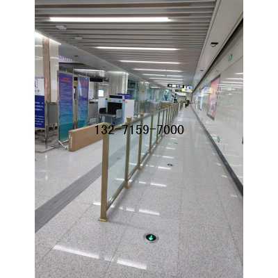 地鐵站護欄