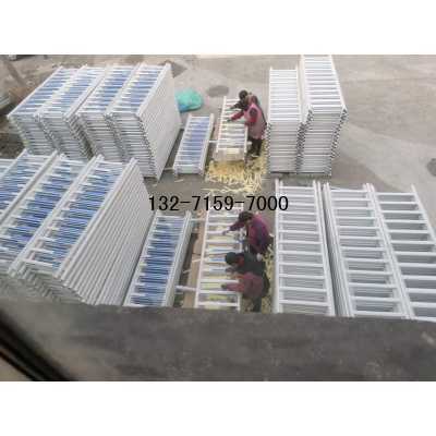 市政護欄現(xiàn)貨，鄭州同創(chuàng)護欄廠家圖1