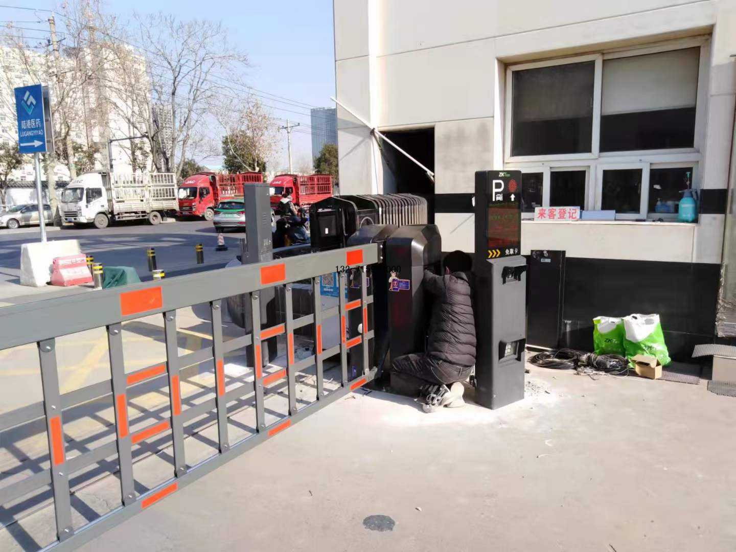 鄭州車牌識別，鄭州電動門安裝維修