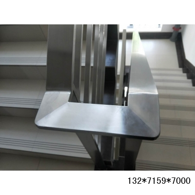 不銹鋼矩形方管樓梯護(hù)欄圖4