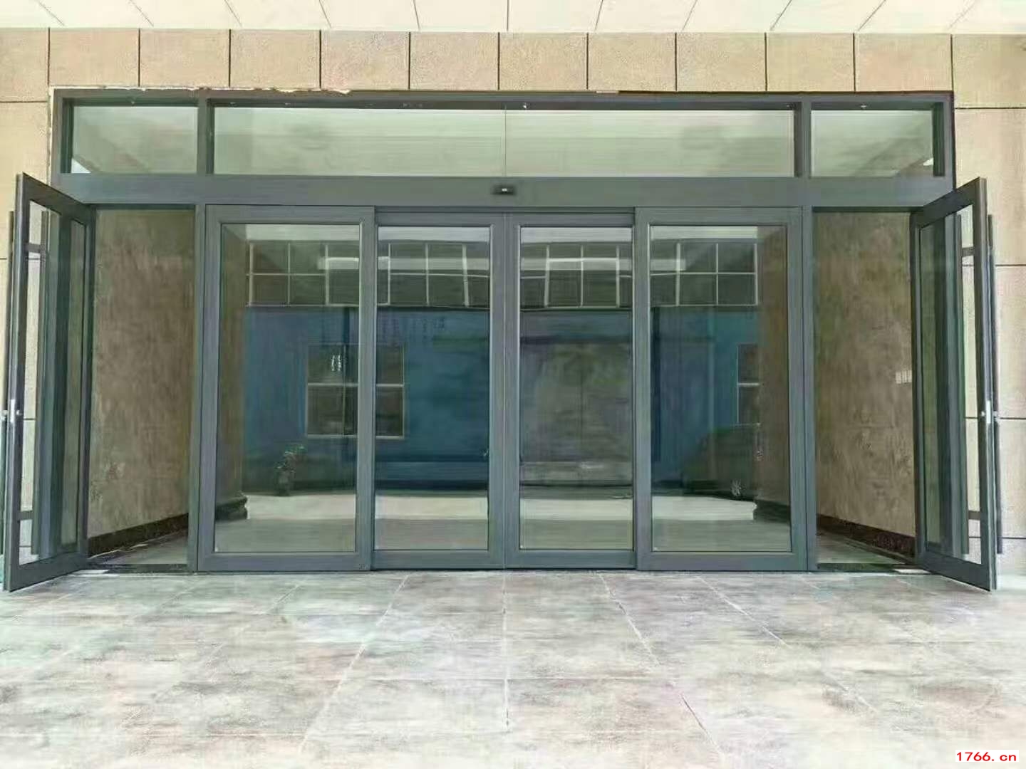 鋁合金自動(dòng)感應(yīng)門