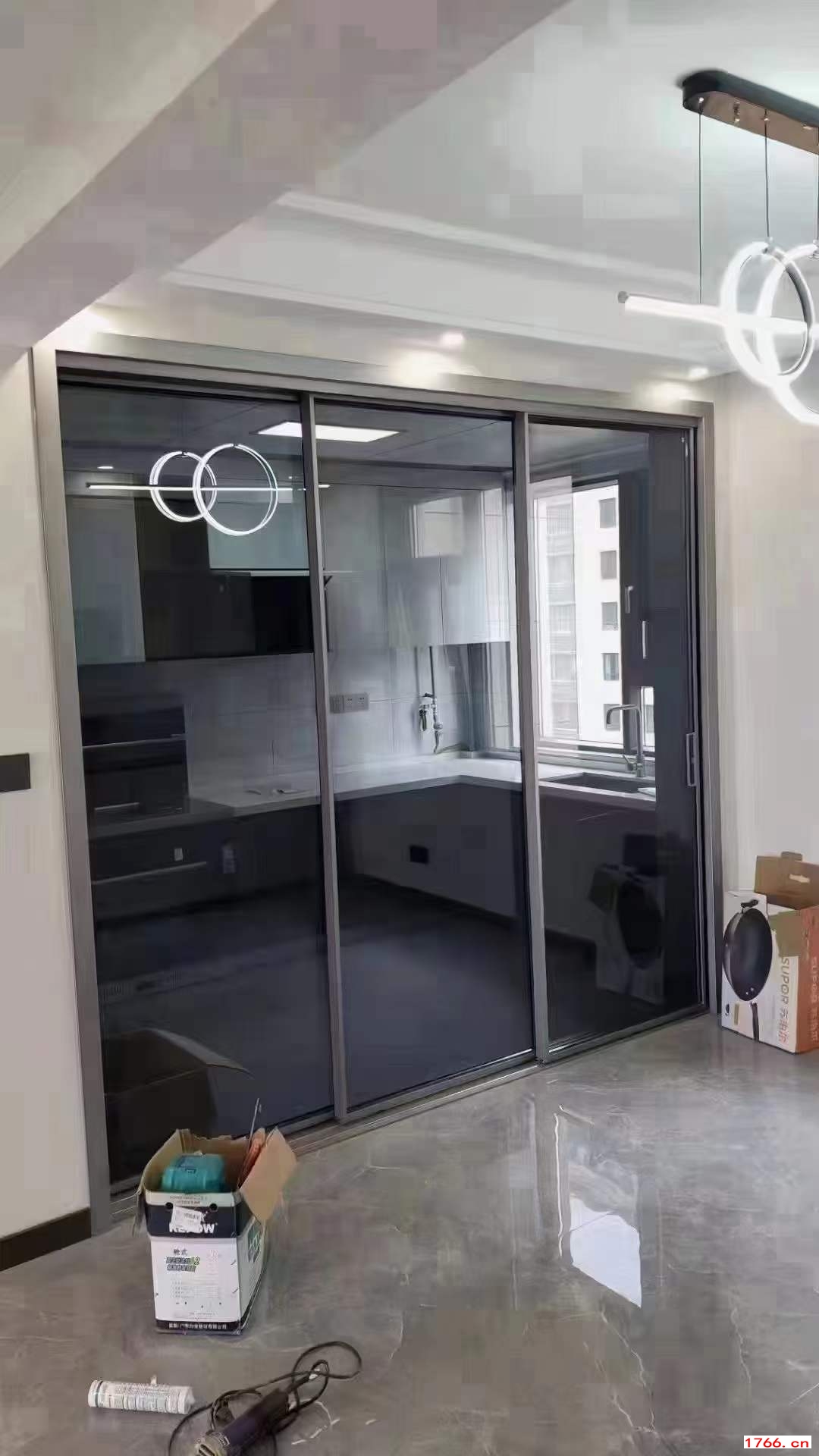 雙重疊磁懸浮廚房門