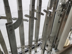 公路護(hù)欄多少錢(qián)一米賠償_陽(yáng)臺(tái)護(hù)欄最新款式