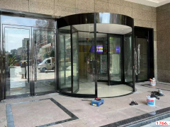 在過去幾年中,智能玻璃門技術(shù)取得了顯著進(jìn)展