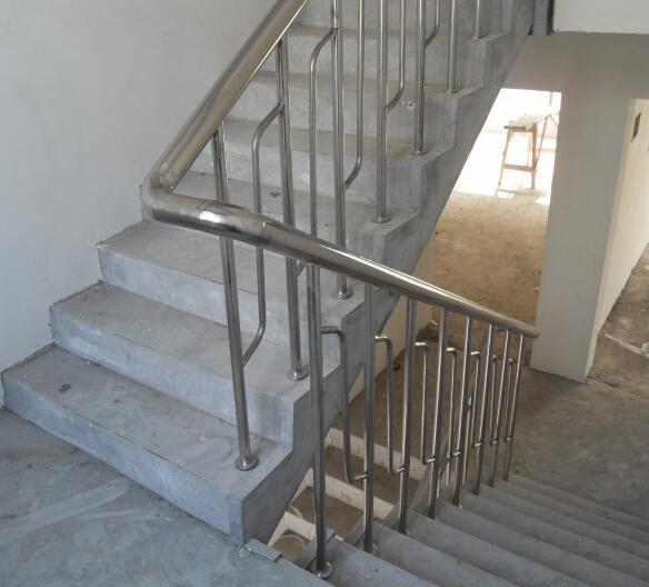 不銹鋼樓梯護(hù)欄
