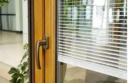 中空玻璃內(nèi)置百葉門窗