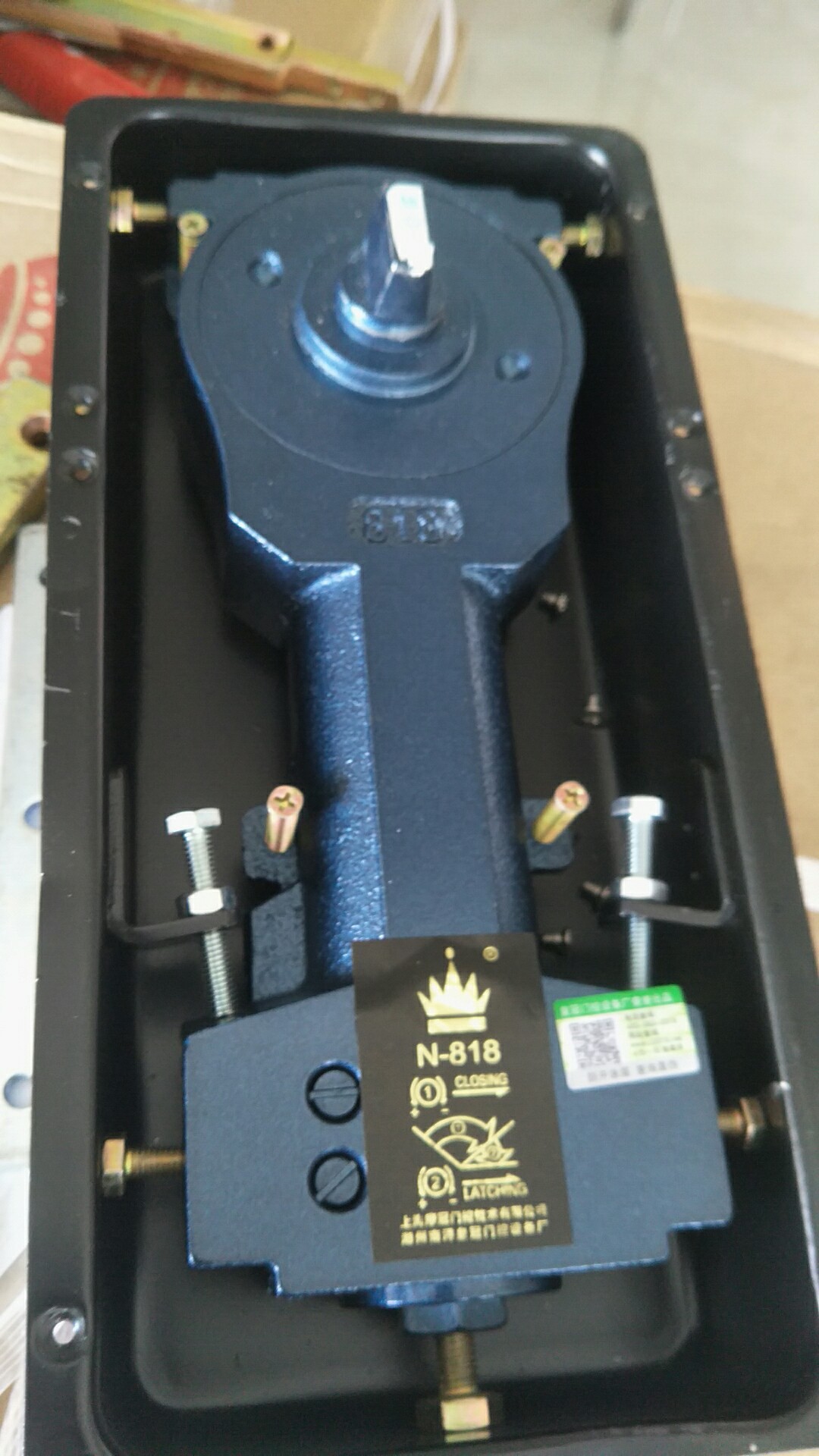 鄭州皇冠818地彈簧