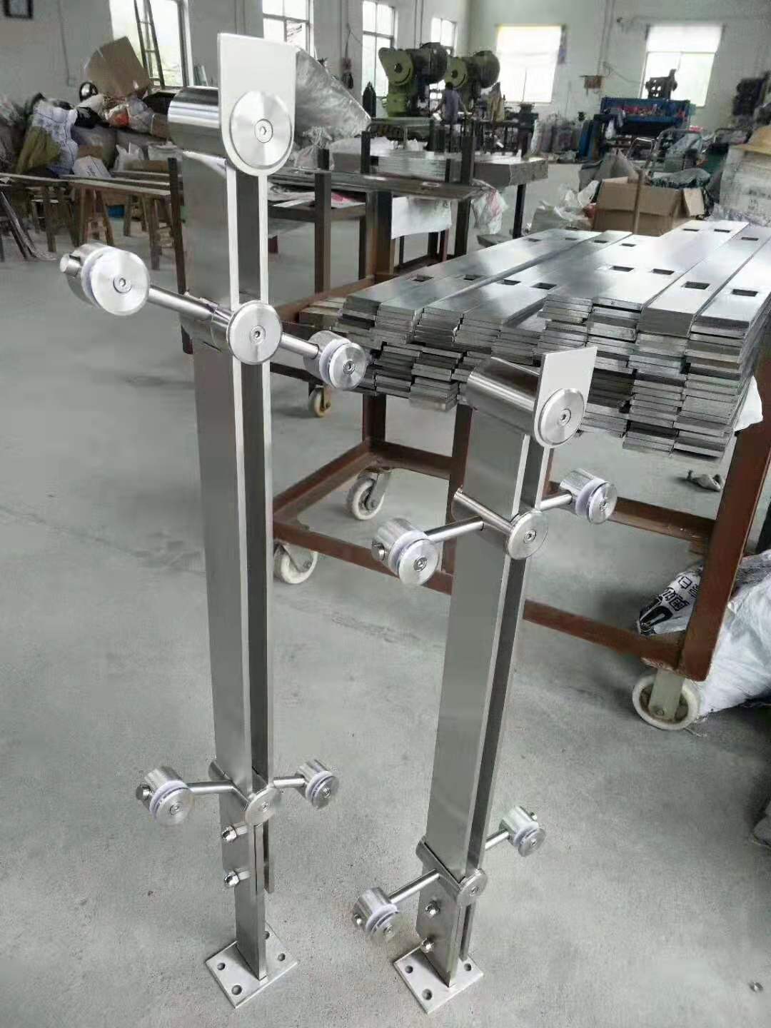 鄭州不銹鋼護(hù)欄立柱廠家