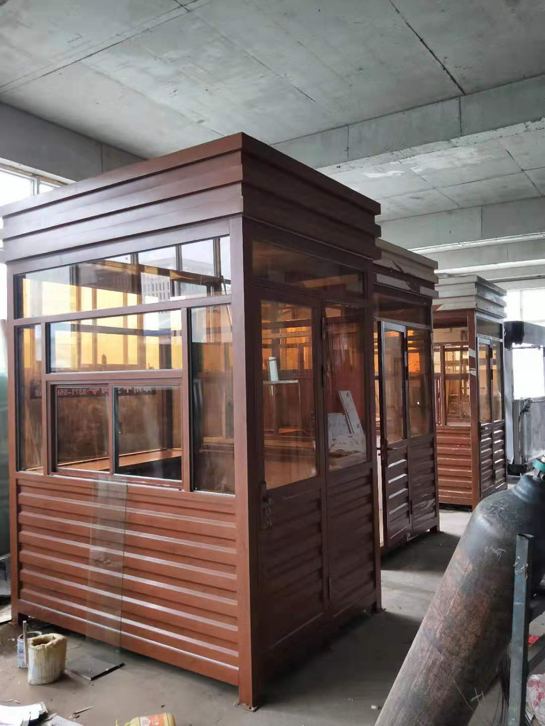 鄭州現(xiàn)貨收費(fèi)不銹鋼崗?fù)? /></p><p>	鄭州現(xiàn)貨崗?fù)づl(fā)，同創(chuàng)<a href=